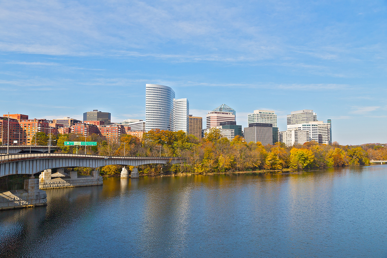 Virginia-suburban-panorama-in-autumn, USA